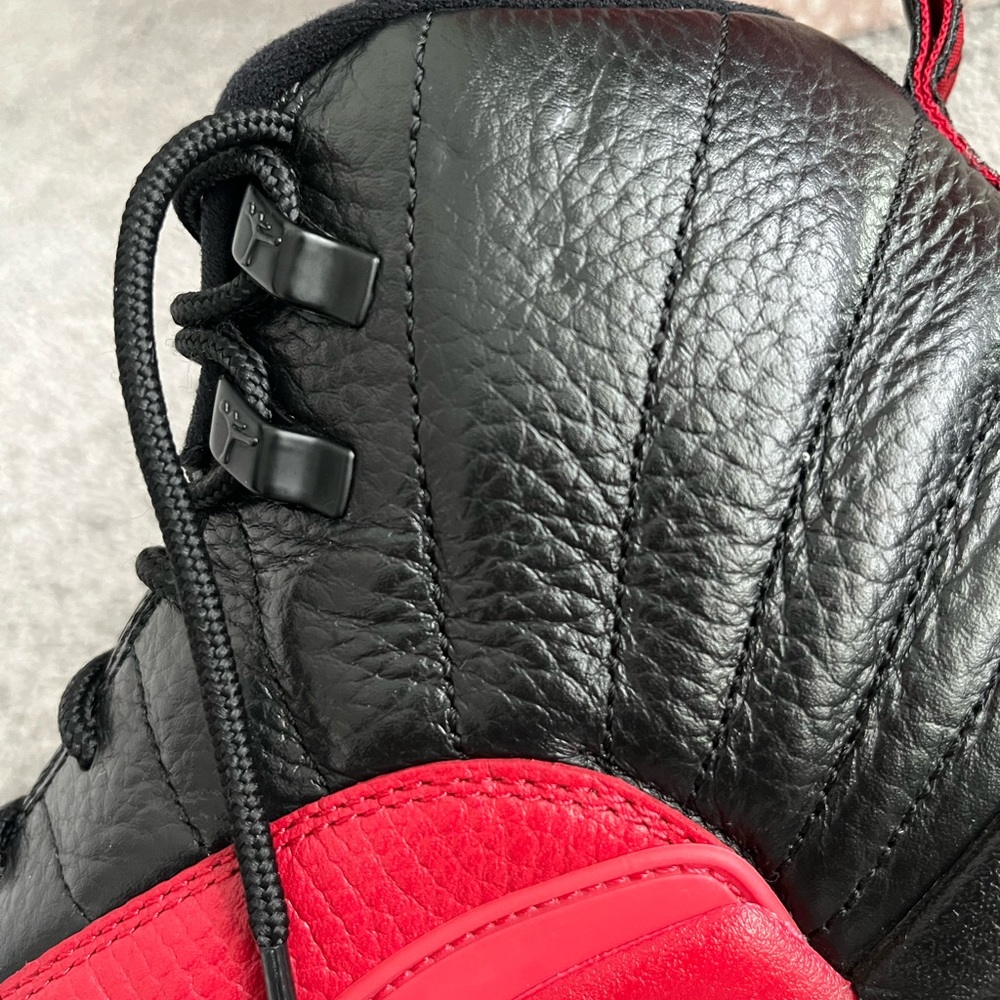 Pre owned Jordan 12 flu games (2016) in good condition. - Picture 10 of 12